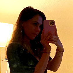 Alice Rabbit, Playful Pose