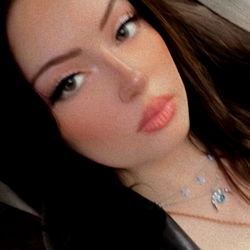 Model's OnlyFans Profile Picture