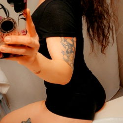 MiMi 👸✨ OnlyFans Model Photos