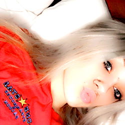 Intimate Model Shot for OnlyFans - Mamas