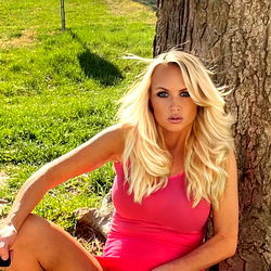 AvaLynn Daniels photo