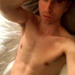 Kingjayxxxx, a Fitness Model Sharing His Routine