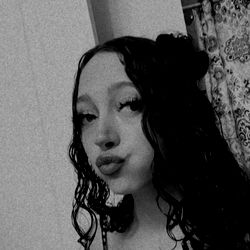 Luna Aires, the OnlyFans Model of 2023