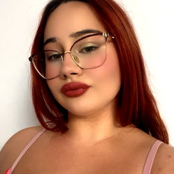 CurvyQueen - OnlyFans Model