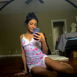 Model Photo: Zo - Onlyfans Model in Casual Pajamas