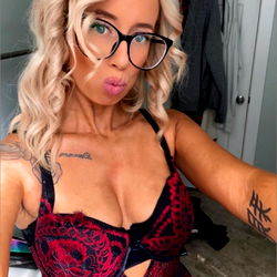 Marissa Lynn - OnlyFans Model