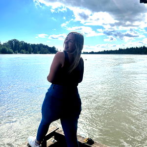 Chloe๐ซถ๐ป๐ photo