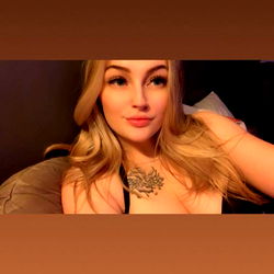 OnlyFans Model Lil_gray in a Private Moment