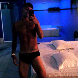 Alysson Soares: Intimate Photoshoot