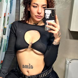 Fio Ricci - Onlyfans Model, Age 27, Gender Female