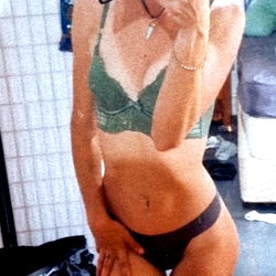 Australian OnlyFans Model Pumpkin74 in Mirror Selfie