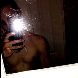 Fitness Model in Mirror Selfie