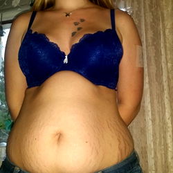 Onlyfans Model LillaSvampen Showcasing Pregnancy Progression