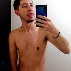 Onlyfans Model Kevin Xlong from México