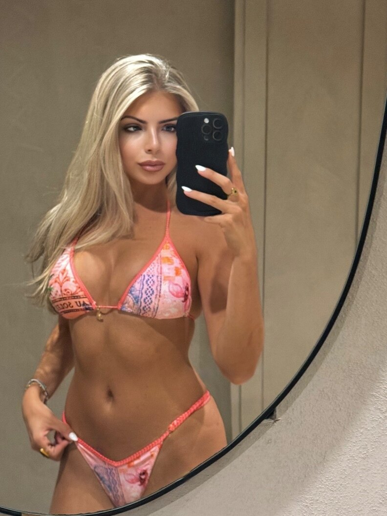 𝒜𝒶𝓁𝒾𝓎𝒶𝒽 photo