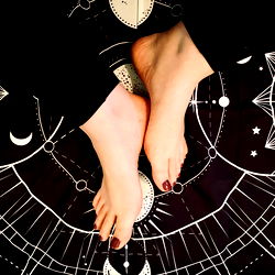 Futuristic Fingernails and Zodiac Feet Aesthetic