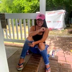 Courtney Marie photo