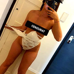 OnlyFans Model Rosse Posing in Lingerie