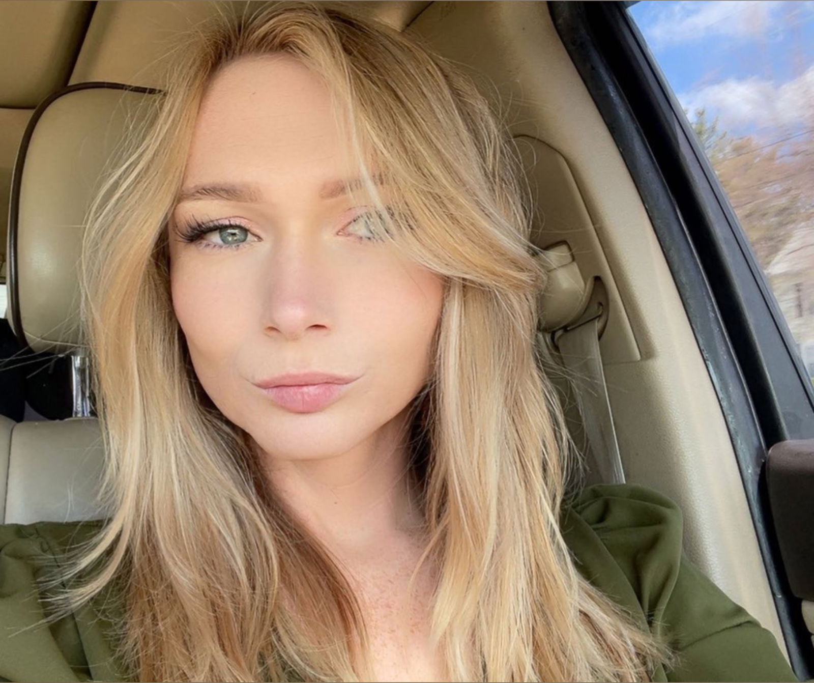 AshleyTheTransGirl photo