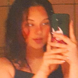 Intimate Portrait of Ashiri