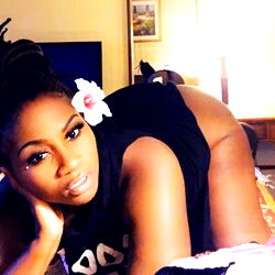 Alana, the Oakland seductress, shows off her beauty for OnlyFans