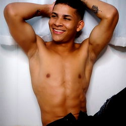 OnlyFans Model Alex Alencar