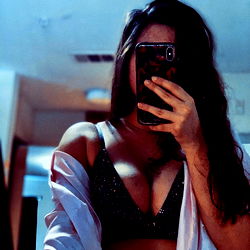 Stylish Model Bella: A Vision of Fashion and Beauty