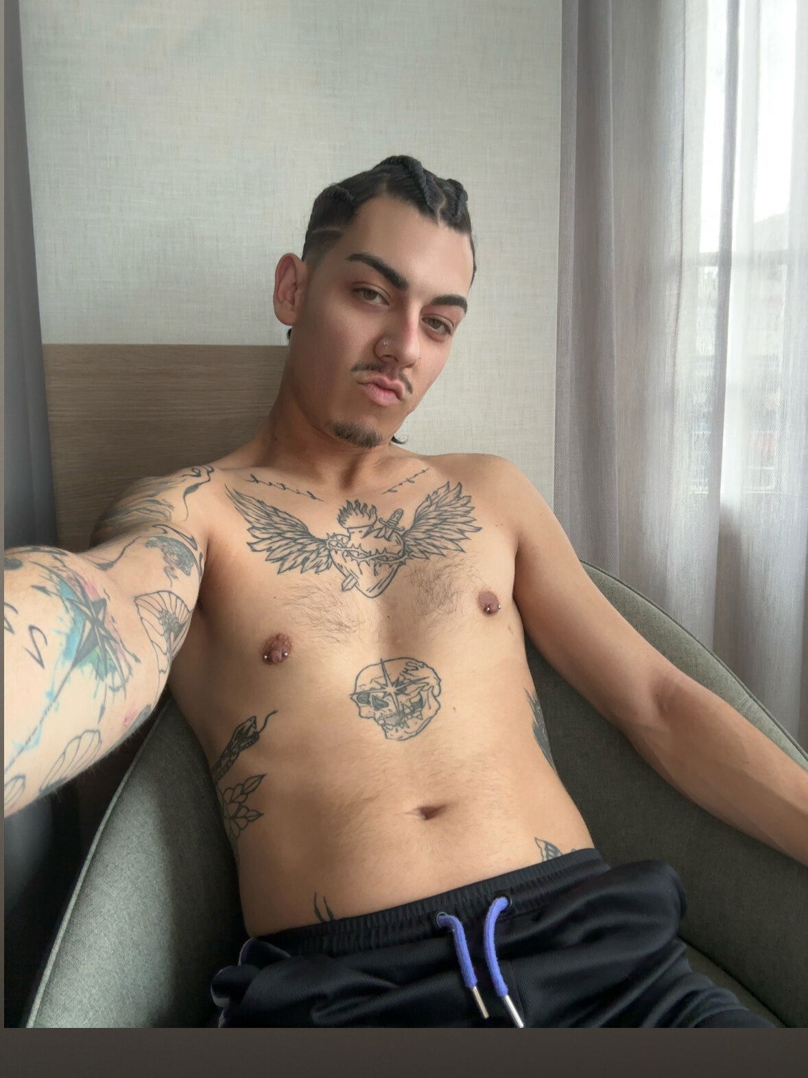 🄸🅅🄰🄽 🄹🄴🄽🄽🄴🅁 🦊 photo