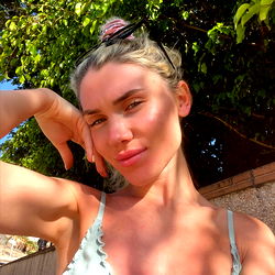 Onlyfans Model KittyAnn in Bikini, Enjoying Poolside