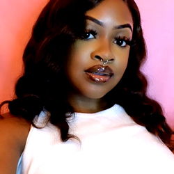 Model Ara Brown ✍️