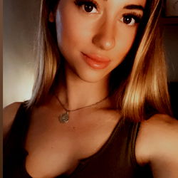 Goddess Arielle's Model Photo