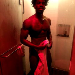 Fitness Model Ty_rolland in a Steam Room