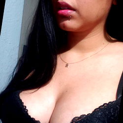 Gii, the Brooklyn beauty in lingerie