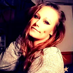 Lolo McLaney - OnlyFans Model