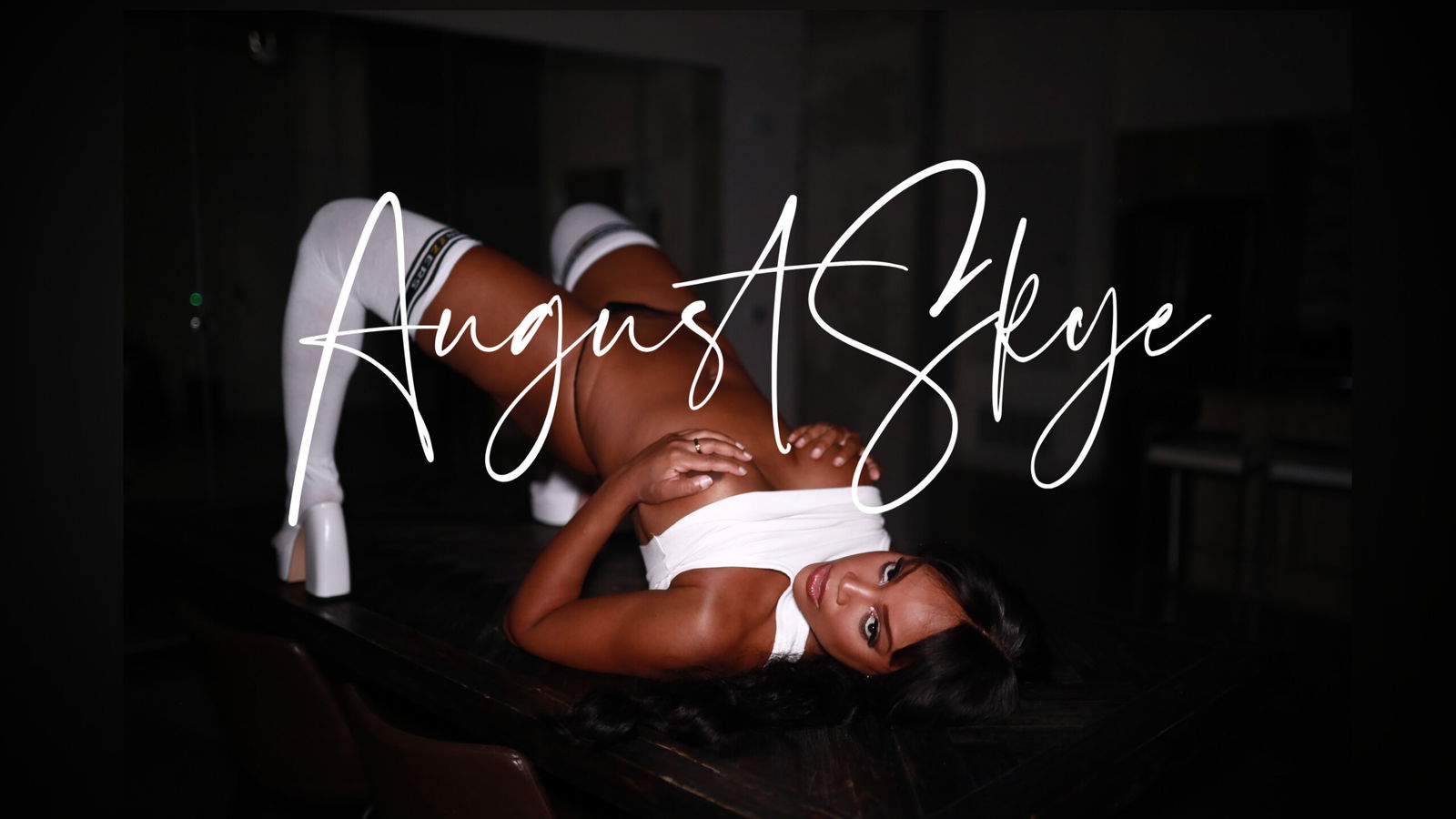 August Skye VIP photo