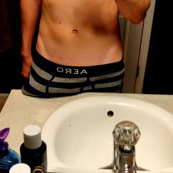 OnlyFans Model Digbickman in Bathrobe and Sunglasses, Showing Off Abs