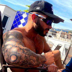 Model Alessandropierozzi, from Medellín