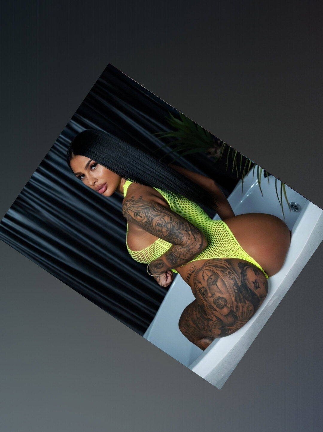 Iuhas Alexandra VIP photo