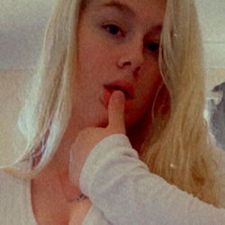 Astrid Rose, a Striking OnlyFans Model from the UK