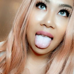 Marcella Adams: Glamorous Moment