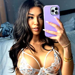 Lebanese Princess 👸🏻 💦 photo