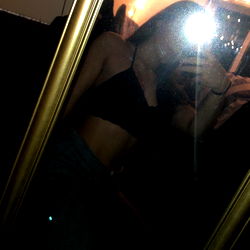 Model Adriz in Intimate Setting