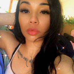 Amunet Ain - Female Model from United States