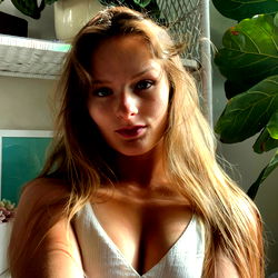 Miss Nature 🍃 photo