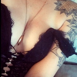 Intimate Photography Session with Softlydrugged