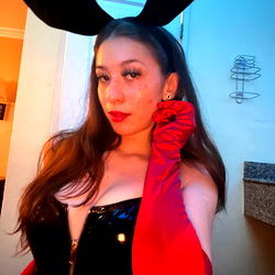 Aries 👅💦 - A California Model