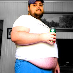 Chubbybooboo: Brazilian Model Embracing Plus-Size Beauty