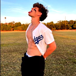 Ace Akers: Onlyfans Model - Los Angeles, CA