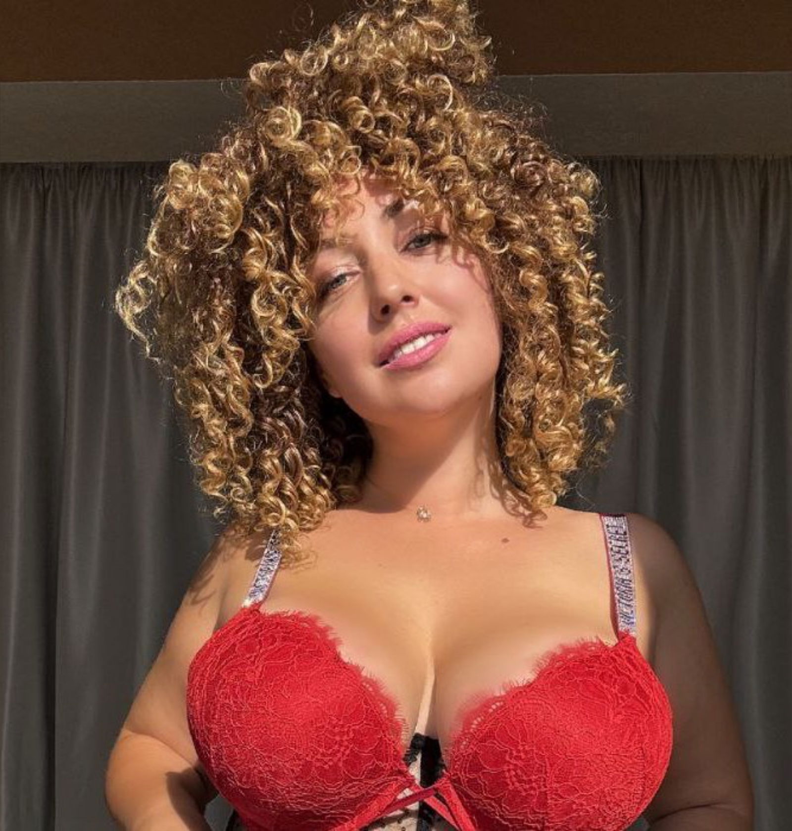 Hanna Zimmer 💜🎀 photo