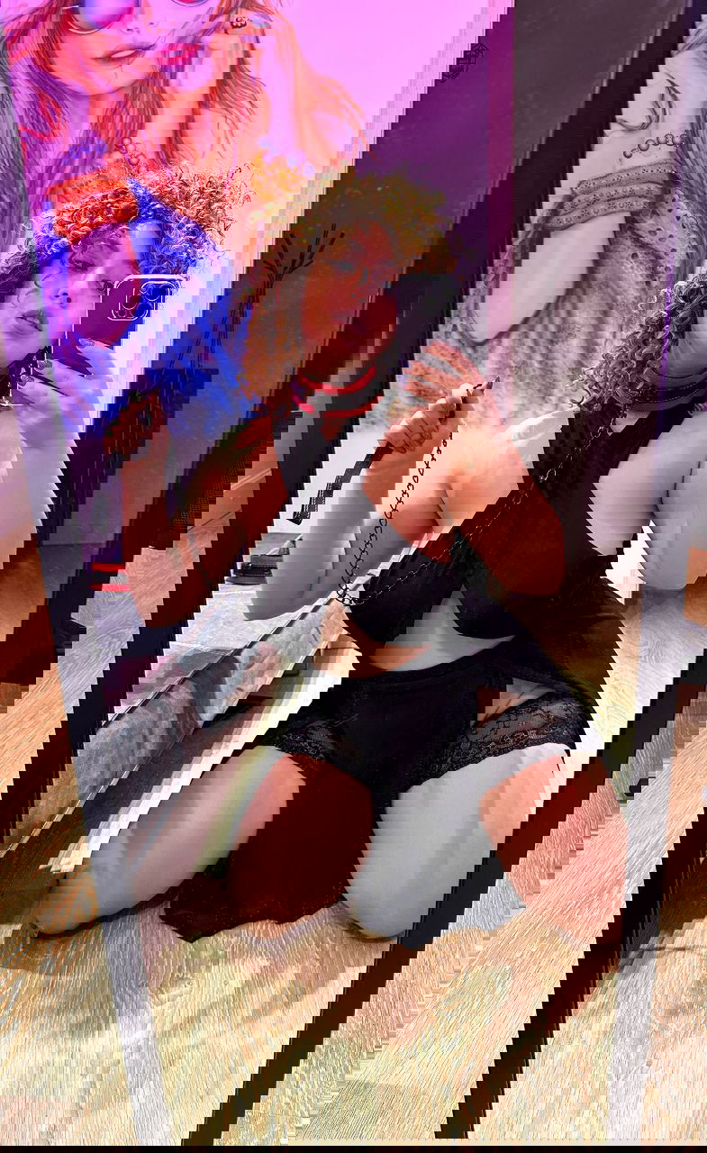 Hanna Zimmer 💜🎀 photo